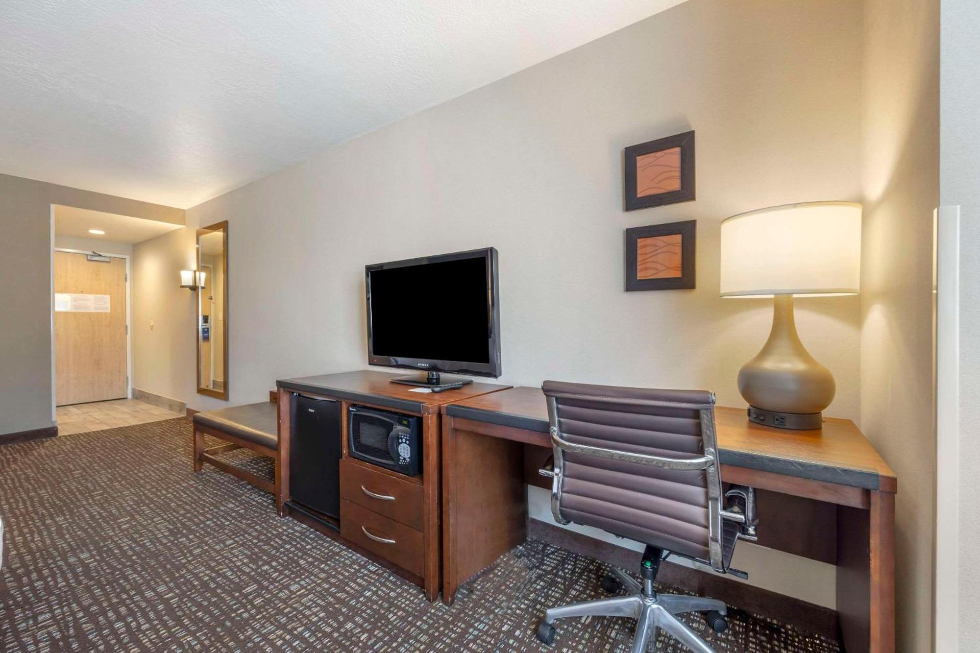 Comfort & - Provo Hotel 2*