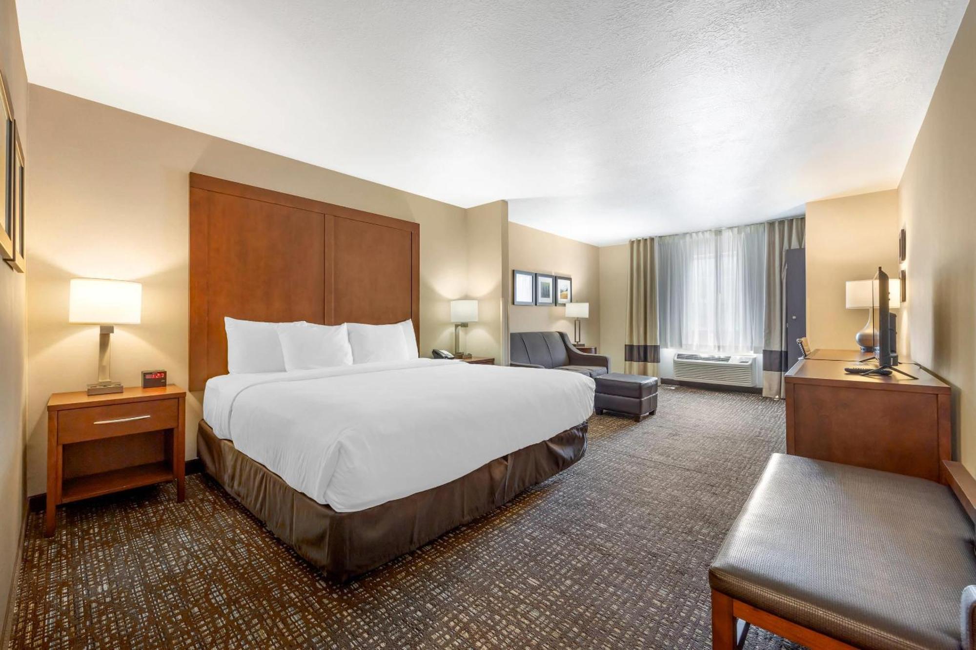 Comfort & - Provo Hotel