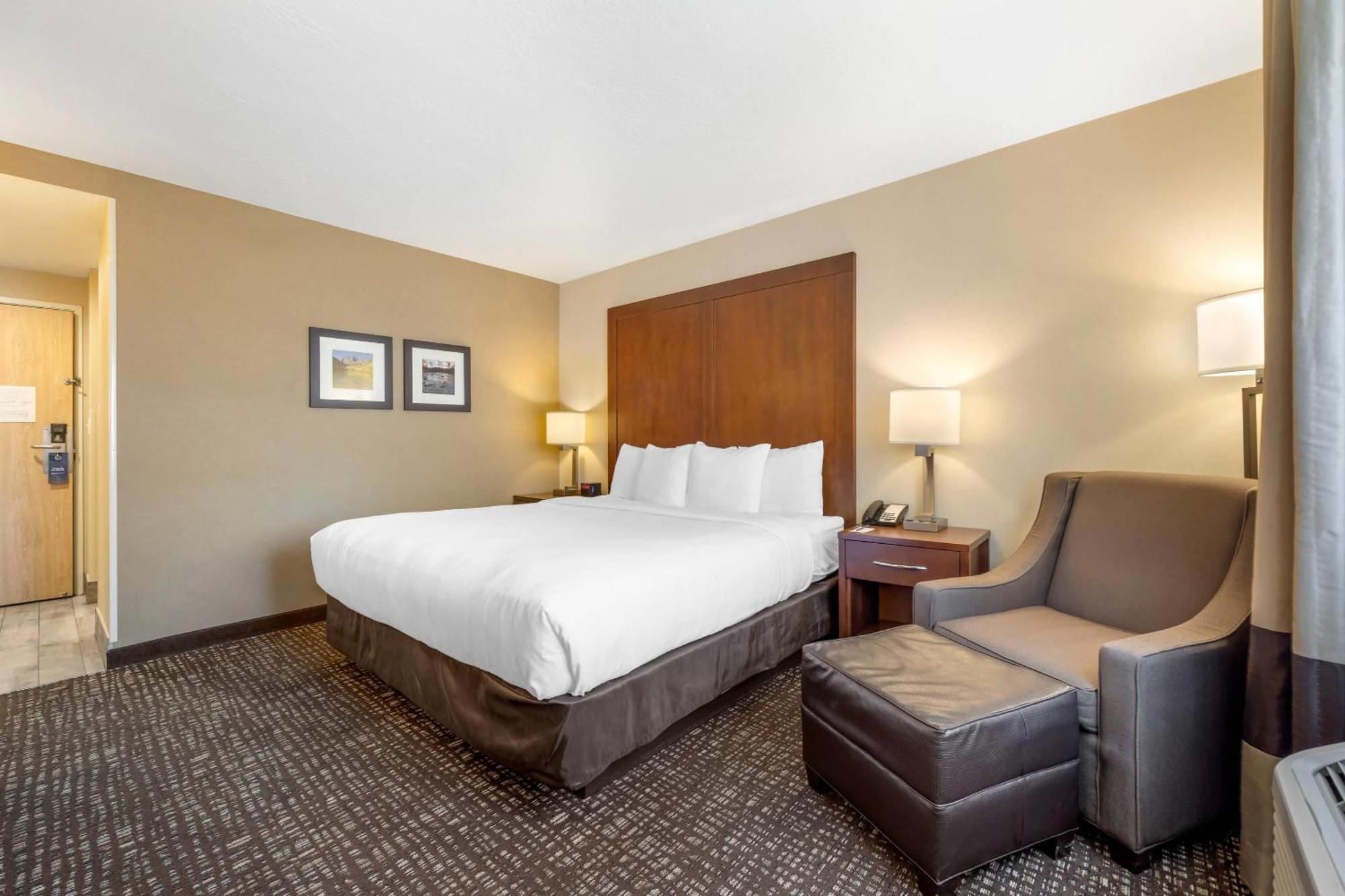 Comfort & - Provo Hotel